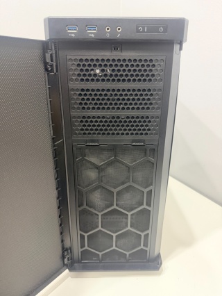 Komputer Stacjonarny i7-8700K 64 GB RAM, DYSK 500 GB SSD, NVIDIA QUADRO P4000, WINDOWS 11 PRO