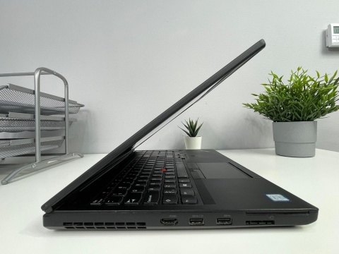 Lenovo ThinkPad P53, i7-9750H, 32 GB RAM, DYSK 500 GB SSD, Nvidia Quadro T1000, Windows 11 Pro