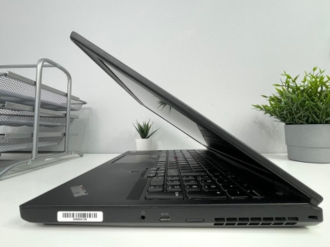 Lenovo ThinkPad P53, i7-9750H, 32 GB RAM, DYSK 500 GB SSD, Nvidia Quadro T1000, Windows 11 Pro