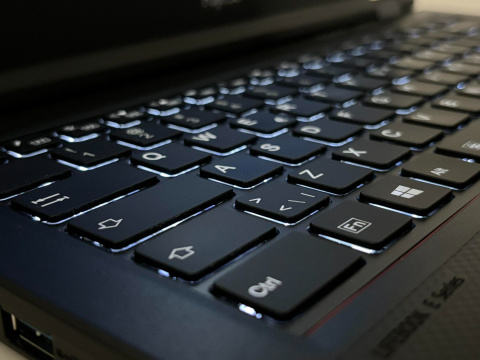 Fujitsu LIFEBOOK E5410, i3-10110u, 8 GB RAM, 256 GB SSD, FHD, Windows 11 Pro