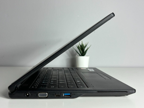 Fujitsu LIFEBOOK E5410, i3-10110u, 8 GB RAM, 256 GB SSD, FHD, Windows 11 Pro