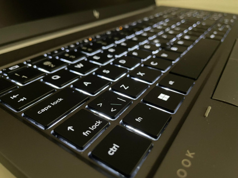 HP ZbooK Firefly 15 G8, i7-1165G7, 16GB RAM, DYSK 500 GB SSD, NVIDIA T500, FHD, Windows 11 Pro