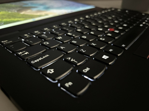 Lenovo ThinkPad X1 Yoga G3, i5-8350U, 8GB RAM, DYSK 240GB SSD, INTEL, FHD, DOTYK, WINDOWS 11 PRO Lenovo ThinkPad X1 Yoga G3, i5-8350U, 8GB RAM, DYSK 240GB SSD, INTEL, FHD, DOTYK, WINDOWS 11 PRO